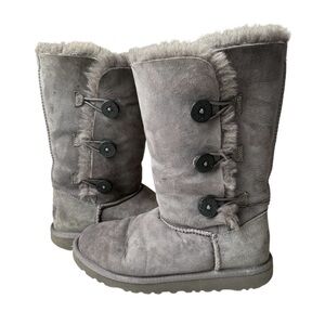 Ugg Australia Bailey Button Triplet Shearling Fur Tall Boot Big Girls Sz 4 Gray